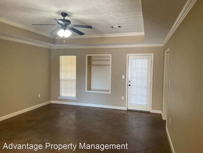 Building Photo - 3 br, 2 bath House - 2170 Rosemary Dr.