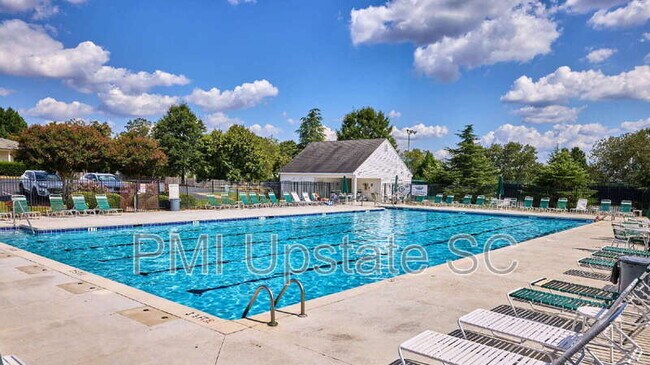 Foto del edificio - 430 Rosehaven Way