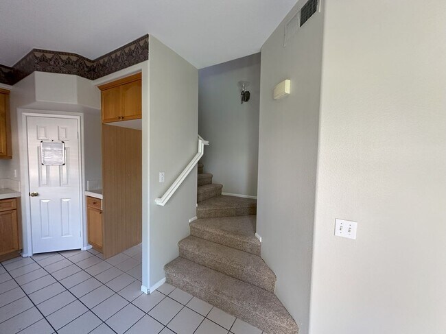 Foto del edificio - 237 Spurwood Ln
