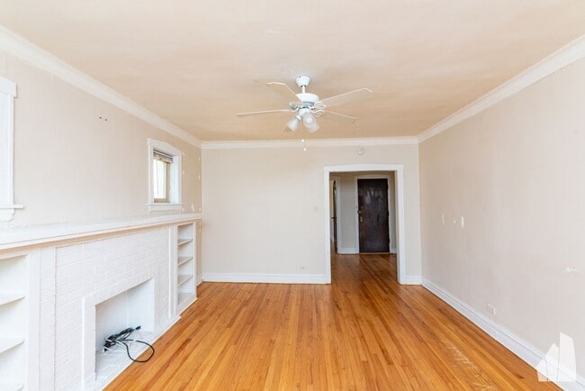 Building Photo - 4101 N Sacramento Ave