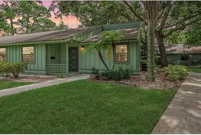 Foto del edificio - 5080 Barrington Cir