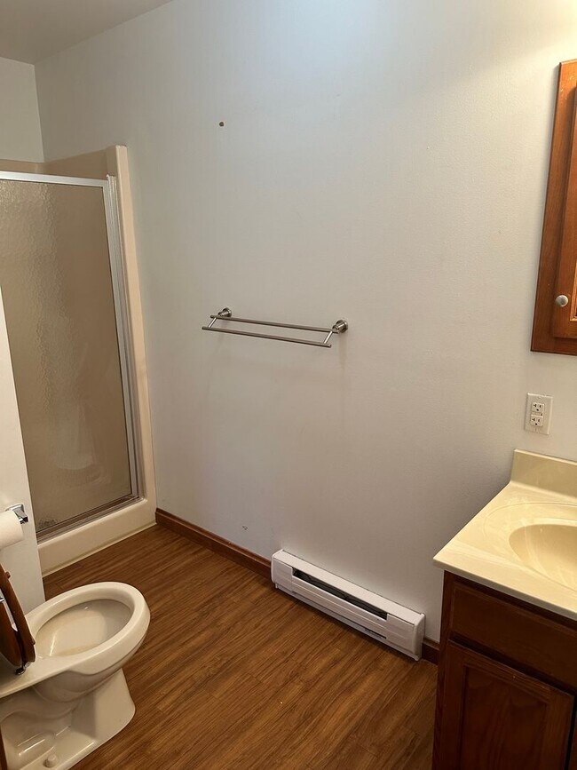 Foto del edificio - Spacious 2 Bedroom Townhouse