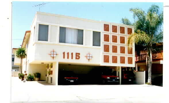 Building Photo - 1115 S Holt Ave