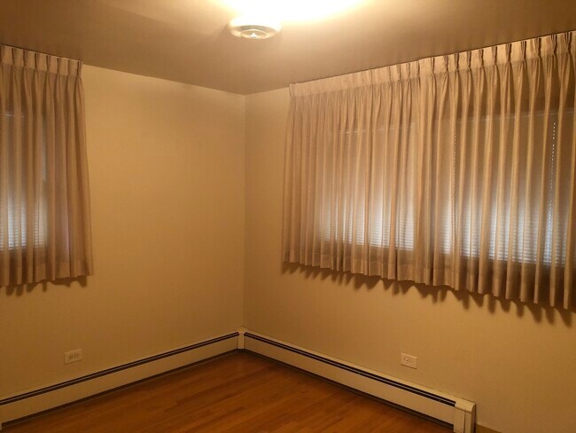 Building Photo - 717 Peoria St