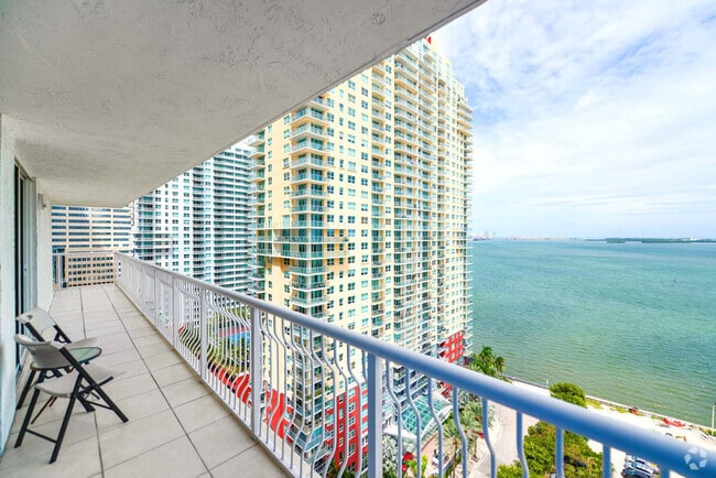 Building Photo - 1200 Brickell Bay Dr