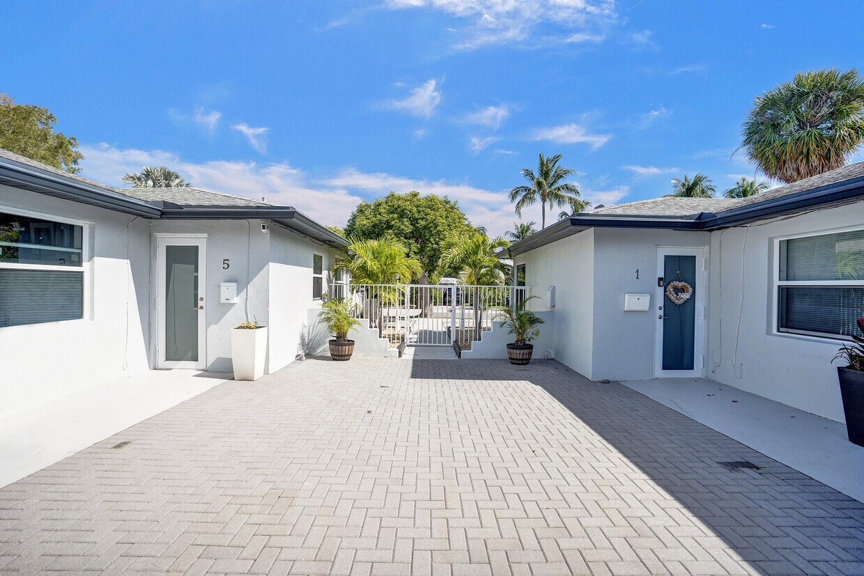 Foto principal - 220 Walton Blvd