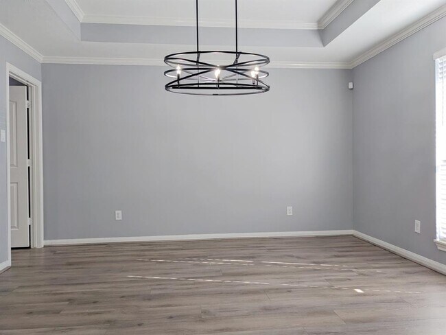 Building Photo - 3207 Hereford Cir
