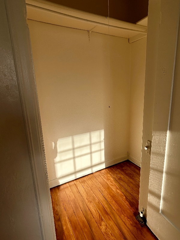 Building Photo - 1523 N McCadden Pl