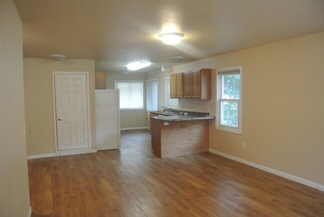 Foto del edificio - 3 Bedroom House!