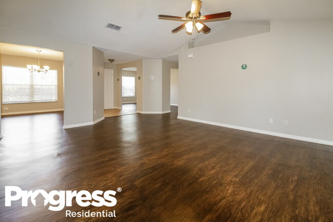 Building Photo - 1309 Willow Wind Dr