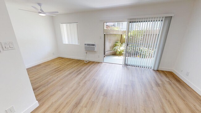 Plano de planta - The Regal Villa Apts...Gorgeous Newly Remo...