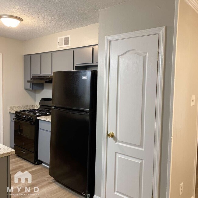 Foto del edificio - 8430 Old Forge Rd