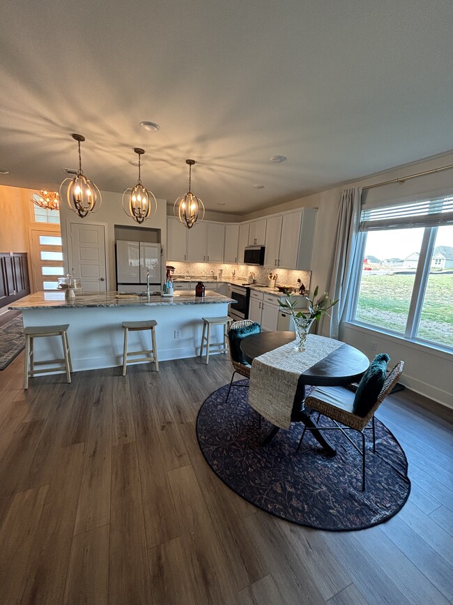 Building Photo - 1912 Eliel Ln