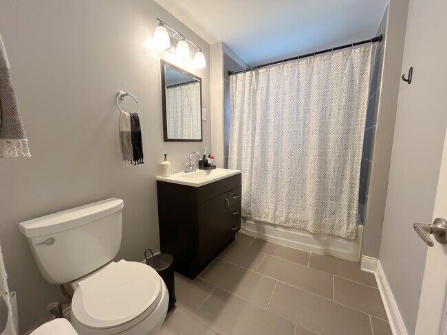 Foto del edificio - 2541 W Cortland St