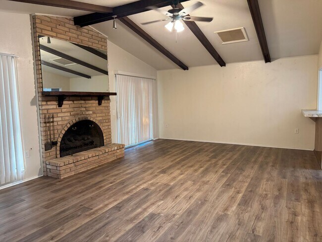 Foto del edificio - 12648 King Oaks Dr