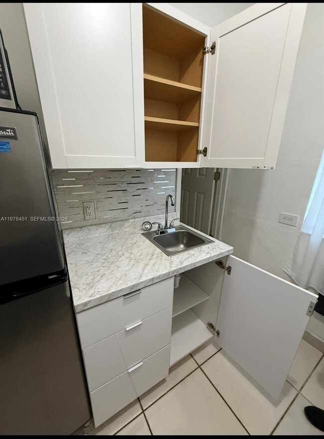 Foto del edificio - 3127 SW 21st St