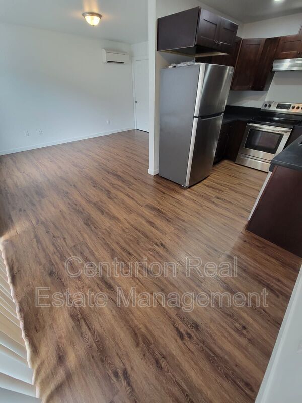 Building Photo - 1284 44th Ave