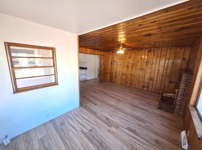 Building Photo - Spacious 5-Bedroom Home in Quiet Delta Nei...