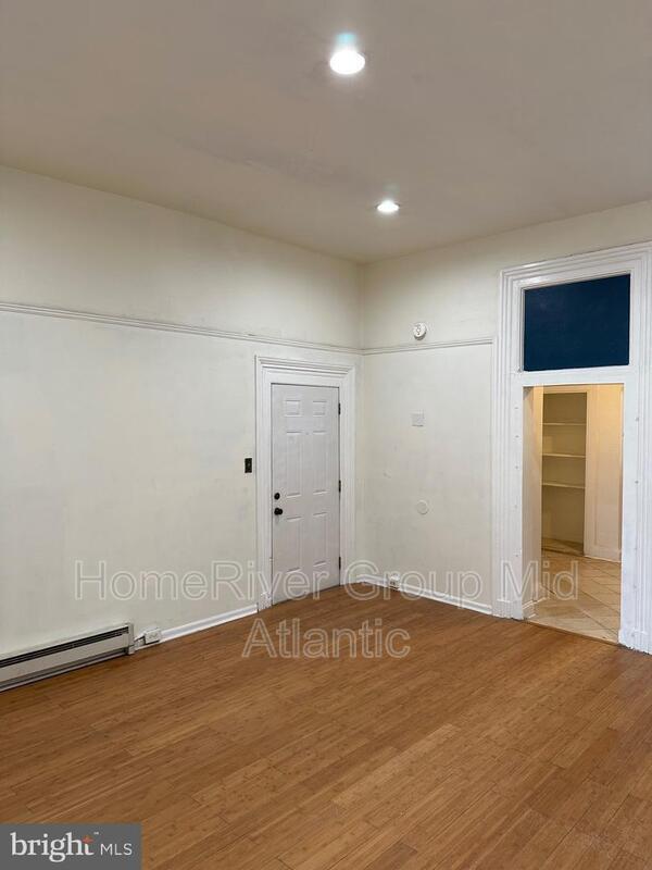 Building Photo - 2118 N Charles St