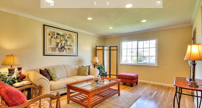 living - 1614 Orchard View Dr