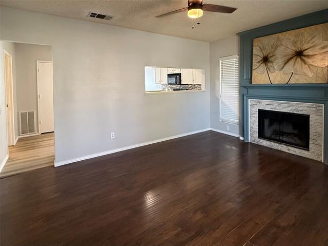 Building Photo - 1520 Beach Ln