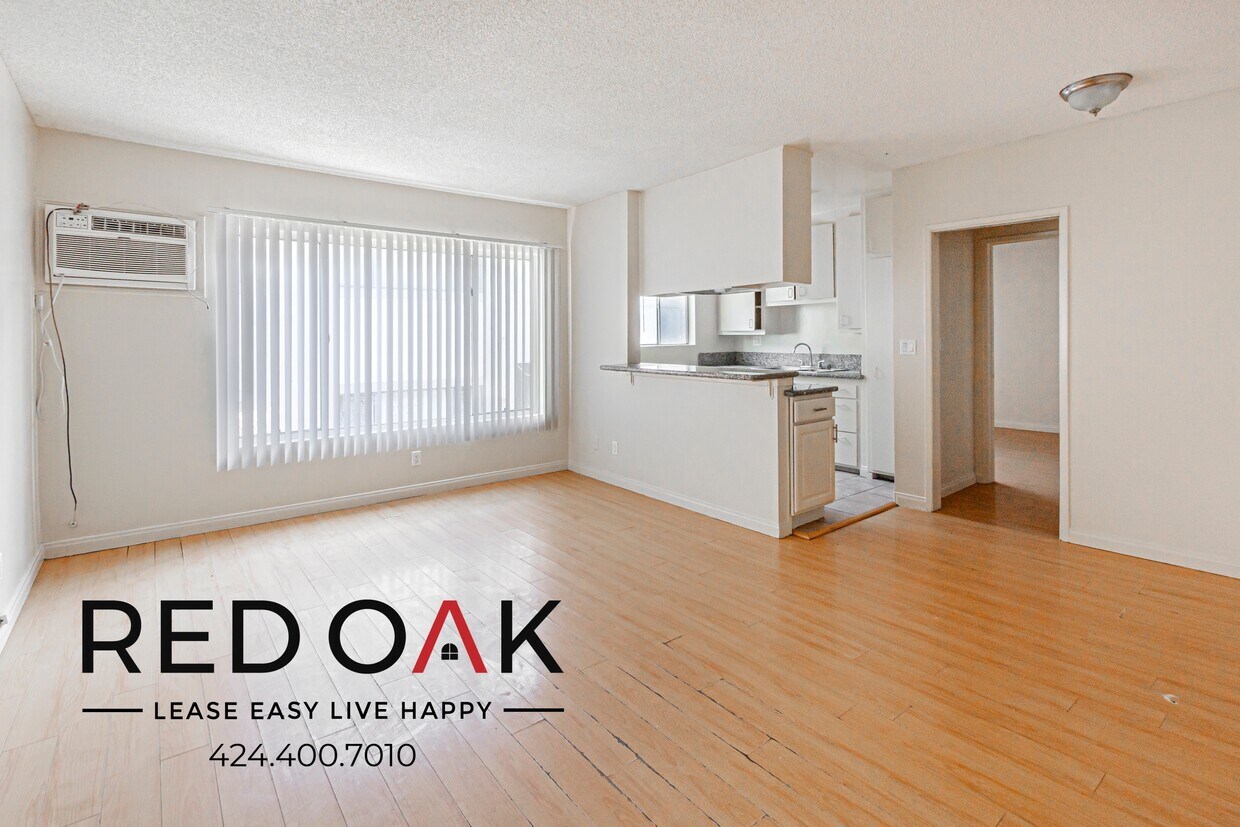 Foto principal - 8401 Cedros Ave