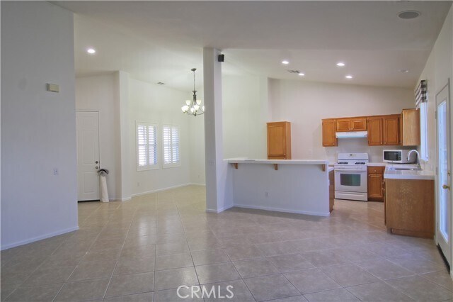 Foto del edificio - 28422 Belleterre Ave