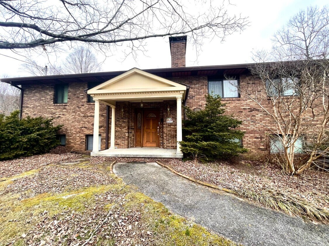 Spacious 4 Bedroom House for Rent! House Rental in Knoxville, TN