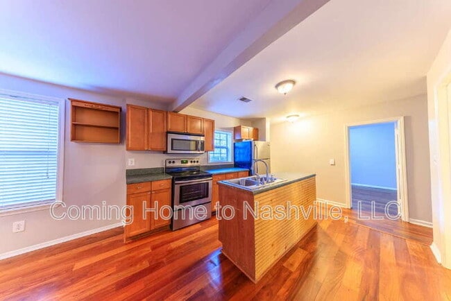 Photo - 891 W Sharpe Ave House