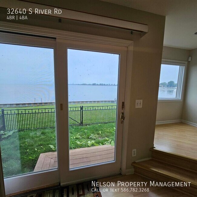 Foto del edificio - 32640 S River Rd
