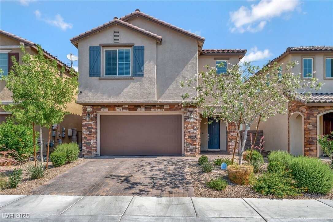 Foto principal - 4136 Midnight Crest Ave
