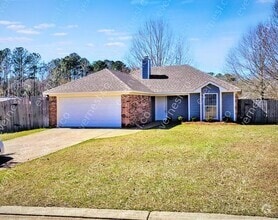 Building Photo - 217 Shadow Creek Dr