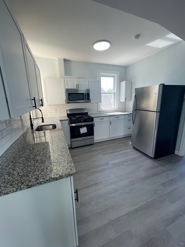 Foto del edificio - 27 E 46th St