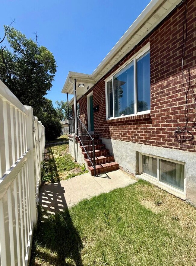 Foto del edificio - 477 Williams Ave S