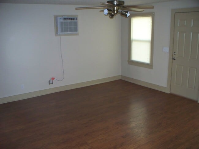 Building Photo - 705 South St