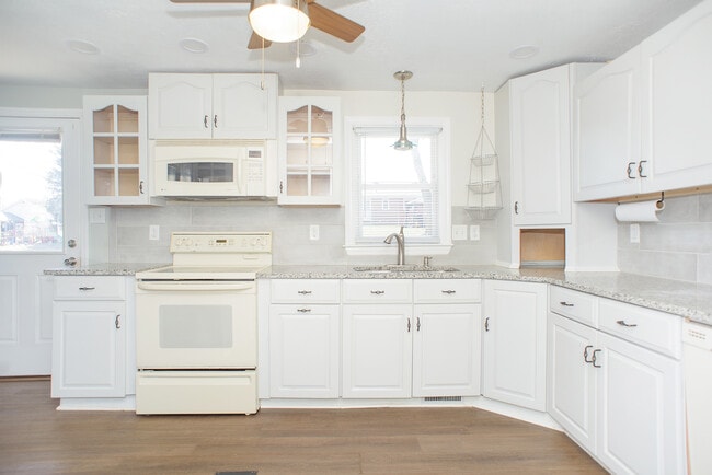 Beautiful kitchen - 1429 Virginia Ave