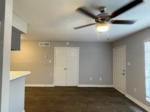 Building Photo - 16414 Stuebner Airline Rd