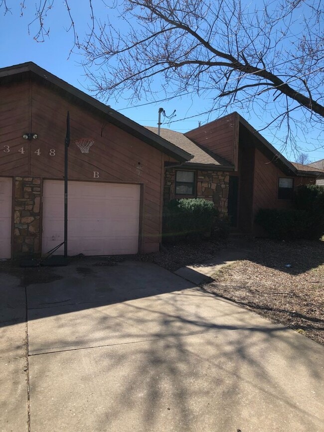 Building Photo - 3448-B W Sylvania St