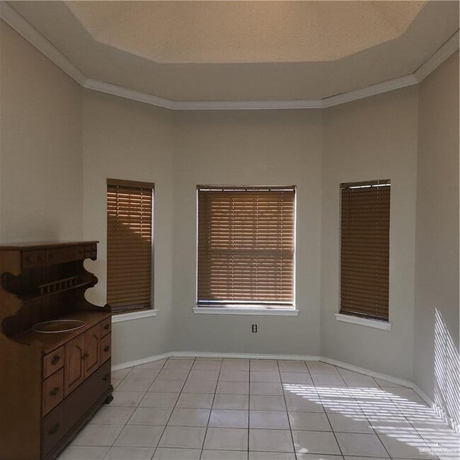 Building Photo - 2509 Whitewing Ave