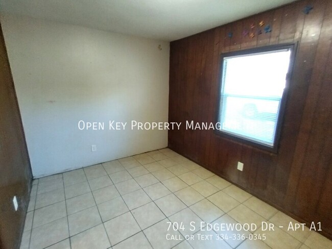 Building Photo - Find comfort and convenience in this 2-bed...