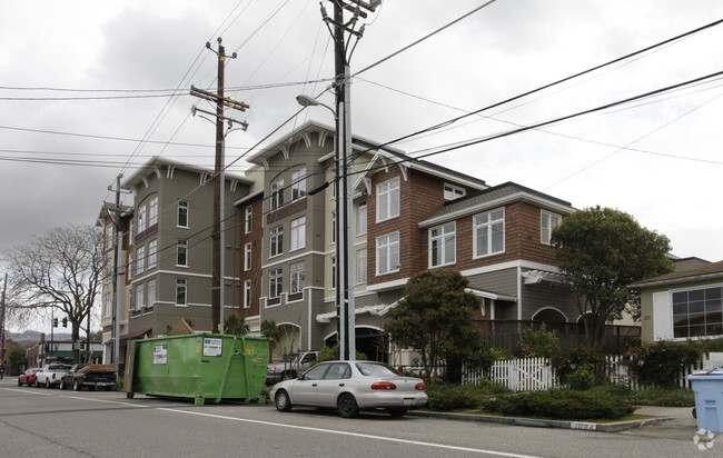 Foto del edificio - The Delaware Apartments