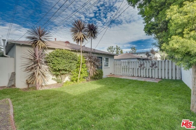 Foto del edificio - 4179 Ince Blvd