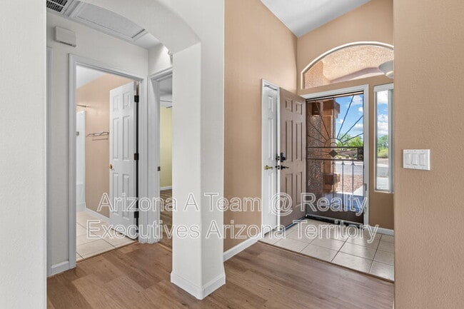 Building Photo - 8969 E Martha Root Ct
