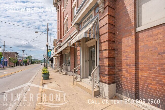 Foto del edificio - 3703 Winston Ave