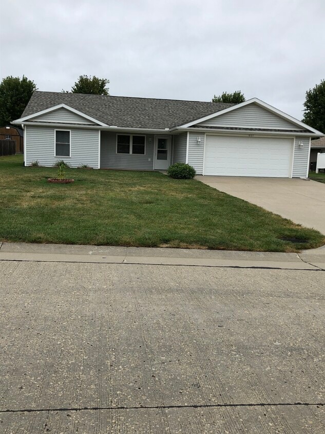 1807 N Grand Ave, Maryville, MO 64468 House Rental in Maryville, MO