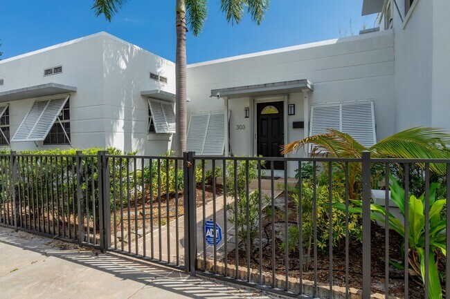 Building Photo - 303 3rd Ave S