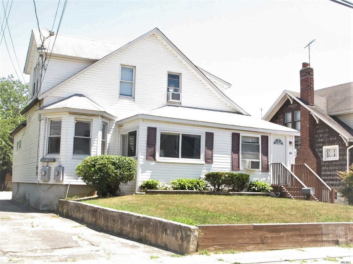 40 Morton Ave Unit 2nd Fl, East Rockaway, NY 11518 Apartment for Rent