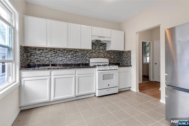 Foto del edificio - 247 Duane St