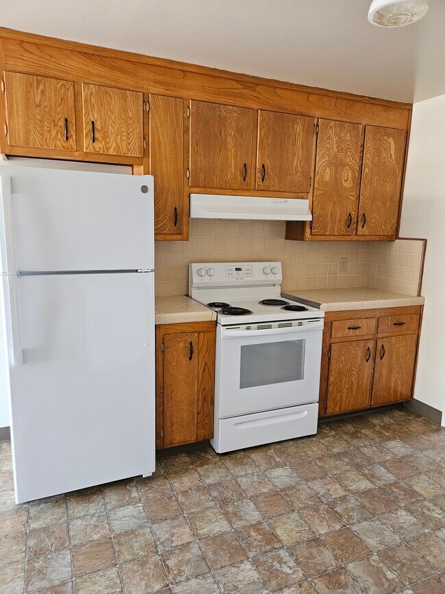 Kitchen - 150 N 1st St