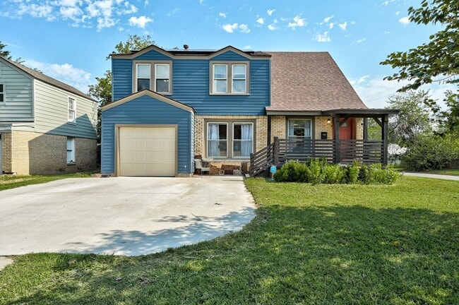 Building Photo - Gorgeous 3BD/2BTH Home Minutes From Lake H...